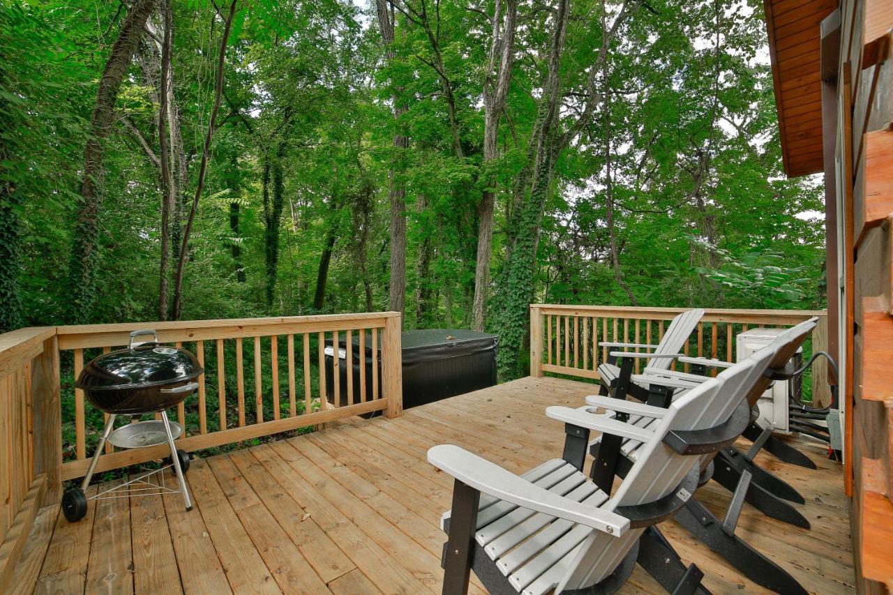 Thomas Cabin Forest Tiny Cabin With Hot Tub Chattanooga Buitenkant foto