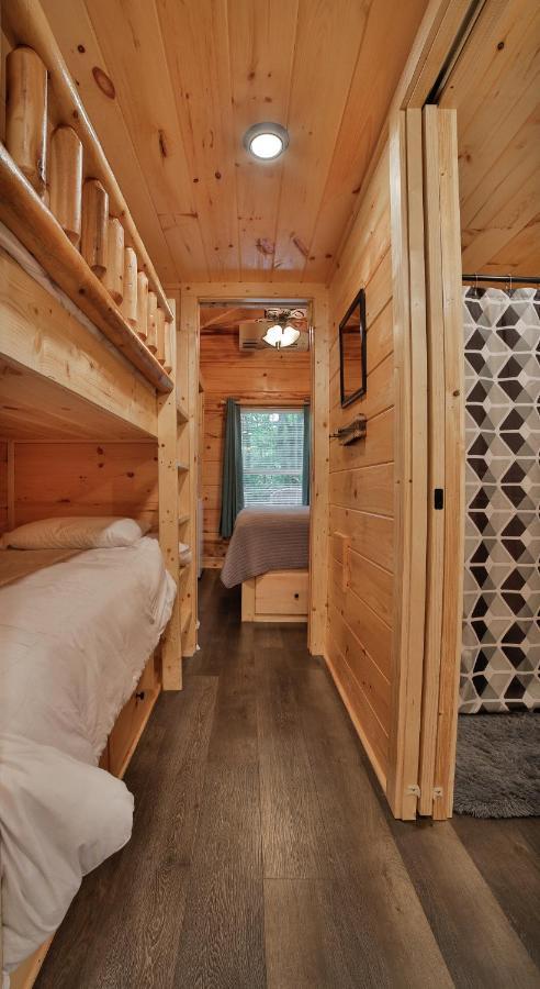 Thomas Cabin Forest Tiny Cabin With Hot Tub Chattanooga Buitenkant foto