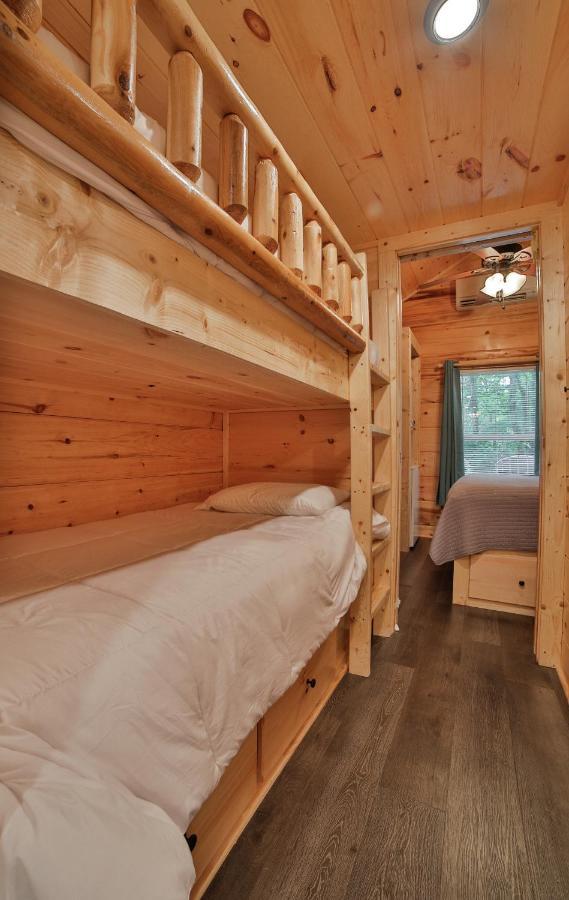 Thomas Cabin Forest Tiny Cabin With Hot Tub Chattanooga Buitenkant foto